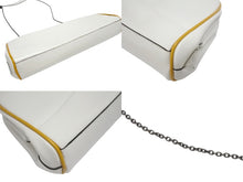 画像をギャラリービューアに読み込む, PRADA プラダ 2WAY クラッチバッグ ショルダーバッグ がま口 レザー ホワイト シルバー金具 美品 中古 4b005846