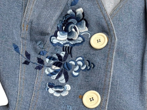 CHRISTIAN DIOR BOUTIQUE クリスチャンディオール フローラル バタフライ 刺繍 ジャケット 5A12022240 デニム ブルー サイズ36 美品 中古 4b005872