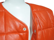 画像をギャラリービューアに読み込む, 極美品 BOTTEGA VENETA ボッテガヴェネタ レザーキルティングベスト 712269 ジープスキン ポリエステル レッド YZERR私物 サイズM 4b005886 中古