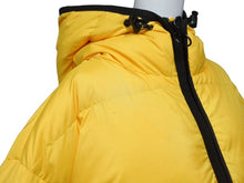 画像をギャラリービューアに読み込む, BURBERRY バーバリー パファージャケット ダウンジャケット YZERR私物 8003209 サイズ48 イエロー ポリエステル 美品 中古 4b005894