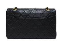 Load image into Gallery viewer, CHANEL シャネル マトラッセ25 Sフラップ Wチェーンショルダーバッグ 1番台 ココマーク ラムスキン ブラック ポーチ付き 美品 中古 4b005914