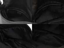 Load image into Gallery viewer, 極美品 FENDI フェンディ ワンショルダーバッグ ズッカロゴ マンマバケット ラムスキン ブラック シルバー金具 中古 4b005917