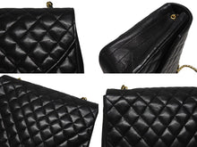 Load image into Gallery viewer, 極美品 CHANEL シャネル ハーフムーン マトラッセ22 Sフラップ Sチェーンショルダーバッグ 0番台 ラムスキン ココマーク ブラック 中古 4b005919