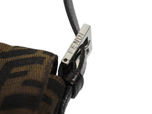 画像をギャラリービューアに読み込む, FENDI フェンディ マンマバケット ショルダーバッグ ズッカ柄 コットンキャンバス レザー ブラウン シルバー金具 美品 中古 4b005923