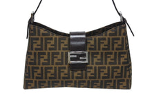 Load image into Gallery viewer, 極美品 FENDI フェンディ マンマバケット ショルダーバッグ ズッカ柄 台形 コットンキャンバス レザー ブラウン シルバー金具 中古 4b005925