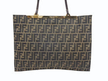 Load image into Gallery viewer, FENDI フェンディ ショルダーバッグ トートバッグ ズッカ柄 キャンバス ブラウン ゴールド金具 美品 中古 4b005927