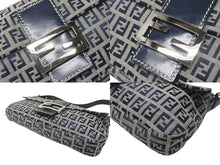 画像をギャラリービューアに読み込む, 極美品 FENDI フェンディ ズッキーノ柄 マンマバケット ワンショルダーバッグ 26424 ネイビー シルバー シルバー金具 中古 4b005928