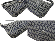 画像をギャラリービューアに読み込む, 極美品 FENDI フェンディ ズッキーノ柄 マンマバケット ワンショルダーバッグ 26424 ネイビー シルバー シルバー金具 中古 4b005928