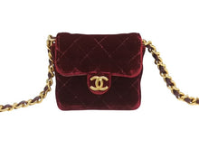 Load image into Gallery viewer, CHANEL シャネル ミニミニ マトラッセ チェーンショルダーポーチ 1番台 ココマーク ベロア ボルドー ゴールド金具 美品 中古 4b005931