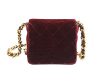 Load image into Gallery viewer, CHANEL シャネル ミニミニ マトラッセ チェーンショルダーポーチ 1番台 ココマーク ベロア ボルドー ゴールド金具 美品 中古 4b005931