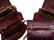 Load image into Gallery viewer, CHANEL シャネル ミニミニ マトラッセ チェーンショルダーポーチ 1番台 ココマーク ベロア ボルドー ゴールド金具 美品 中古 4b005931