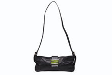 画像をギャラリービューアに読み込む, FENDI フェンディ マンマバケット型 ショルダーバッグ FF金具 レザー ブラック シルバー金具 美品 中古 4b005935