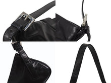 画像をギャラリービューアに読み込む, FENDI フェンディ マンマバケット型 ショルダーバッグ FF金具 レザー ブラック シルバー金具 美品 中古 4b005935