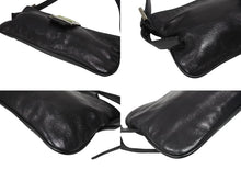 画像をギャラリービューアに読み込む, FENDI フェンディ マンマバケット型 ショルダーバッグ FF金具 レザー ブラック シルバー金具 美品 中古 4b005935