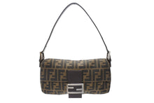 画像をギャラリービューアに読み込む, FENDI フェンディ マンマバケット ワンショルダーバッグ 26424 ズッカ柄 キャンバス レザー ブラウン シルバー金具 美品 中古 4b005938