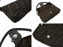 画像をギャラリービューアに読み込む, FENDI フェンディ マンマバケット ワンショルダーバッグ 26424 ズッカ柄 キャンバス レザー ブラウン シルバー金具 美品 中古 4b005938
