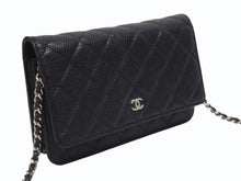 Load image into Gallery viewer, 極美品 CHANEL シャネル クラシック チェーンウォレット AP0250 30番台 キャビアスキン ココマーク キルティング ブラック 中古 4b005962