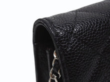 Load image into Gallery viewer, 極美品 CHANEL シャネル クラシック チェーンウォレット AP0250 30番台 キャビアスキン ココマーク キルティング ブラック 中古 4b005962