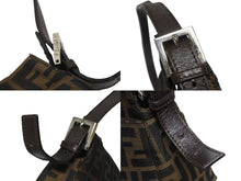 画像をギャラリービューアに読み込む, 極美品 FENDI フェンディ ズッカ柄 ワンショルダーバッグ ジャガードキャンバス レザー ブラウン ベージュ ブラック シルバー金具 中古 4b005964