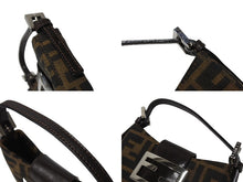 画像をギャラリービューアに読み込む, FENDI フェンディ マンマバケット ミニクロワッサン ズッカ柄 ハンドバッグ キャンバス レザー ブラウン シルバー金具 美品 中古 4b005973