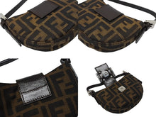 画像をギャラリービューアに読み込む, FENDI フェンディ マンマバケット ミニクロワッサン ズッカ柄 ハンドバッグ キャンバス レザー ブラウン シルバー金具 美品 中古 4b005973