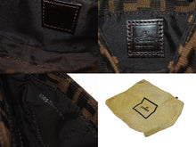 画像をギャラリービューアに読み込む, FENDI フェンディ マンマバケット ミニクロワッサン ズッカ柄 ハンドバッグ キャンバス レザー ブラウン シルバー金具 美品 中古 4b005973