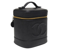 Load image into Gallery viewer, CHANEL シャネル バニティバッグ ハンドバッグ A01998 6番台 キャビアスキン ココマーク ブラック ゴールド金具 美品 中古 4b005989