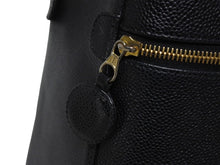 Load image into Gallery viewer, CHANEL シャネル バニティバッグ ハンドバッグ A01998 6番台 キャビアスキン ココマーク ブラック ゴールド金具 美品 中古 4b005989