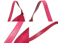 画像をギャラリービューアに読み込む, 極美品 FENDI フェンディ マンマバケット ワンショルダーバッグ 2370 26325 009 スエード レザー ピンク ゴールド金具 中古 4b006001