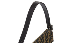 画像をギャラリービューアに読み込む, 極美品 FENDI フェンディ マンマバケット ワンショルダーバッグ 26424 ズッカ柄 キャンバス レザー ブラウン シルバー金具 中古 4b006012