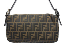 画像をギャラリービューアに読み込む, FENDI フェンディ マンマバケット ワンショルダーバッグ 26424 ズッカ柄 キャンバス レザー ブラウン シルバー金具 美品 中古 4b006014