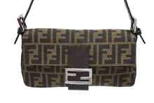 画像をギャラリービューアに読み込む, 極美品 FENDI フェンディ マンマバケット ワンショルダーバッグ 26424 ズッカ柄 キャンバス レザー ブラウン シルバー金具 中古 4b006016