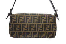 画像をギャラリービューアに読み込む, 極美品 FENDI フェンディ マンマバケット ワンショルダーバッグ 26424 ズッカ柄 キャンバス レザー ブラウン シルバー金具 中古 4b006016