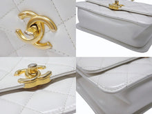 Load image into Gallery viewer, CHANEL シャネル ミニマトラッセ ショルダーバッグ AS2615 ココマーク ラムスキン ホワイト ゴールド金具 美品 中古 4b006023