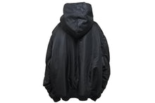 画像をギャラリービューアに読み込む, 極美品 BALENCIAGA バレンシアガ 22AW Sporty B Pull-Over Bomber スポーティー B プルオーバー ボンバー ジャケット ブラック ナイロン 720157 サイズ2 中古 4b006025