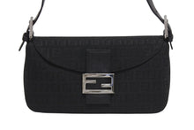 画像をギャラリービューアに読み込む, FENDI フェンディ マンマバケット ワンショルダーバッグ FF ズッキーノ柄 キャンバス レザー ブラック シルバー金具 美品 中古 4b006028
