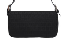 画像をギャラリービューアに読み込む, FENDI フェンディ マンマバケット ワンショルダーバッグ FF ズッキーノ柄 キャンバス レザー ブラック シルバー金具 美品 中古 4b006028