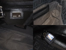 画像をギャラリービューアに読み込む, FENDI フェンディ マンマバケット ワンショルダーバッグ FF ズッキーノ柄 キャンバス レザー ブラック シルバー金具 美品 中古 4b006028