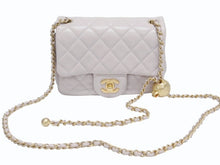 Load image into Gallery viewer, 極美品 CHANEL シャネル ミニマトラッセ16 Sフラップ Sチェーンショルダーバッグ AS1786 ラムスキン ココマーク ランダム番台 中古 4b006063