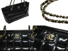 Load image into Gallery viewer, CHANEL シャネル チョコバー トートバッグ ショルダーバッグ 7番台 パテントレザー エナメル ココマーク ブラック 美品 中古 4b006080