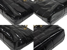 Load image into Gallery viewer, CHANEL シャネル チョコバー トートバッグ ショルダーバッグ 7番台 パテントレザー エナメル ココマーク ブラック 美品 中古 4b006080