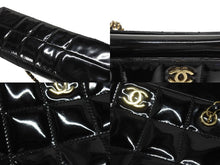 Load image into Gallery viewer, CHANEL シャネル チョコバー トートバッグ ショルダーバッグ 7番台 パテントレザー エナメル ココマーク ブラック 美品 中古 4b006080