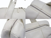 画像をギャラリービューアに読み込む, CHANEL シャネル シェブロン Vステッチ ハンドバッグ 10番台 A30899 ココマーク ホワイト シルバー金具 美品 中古 4b006082