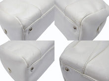 画像をギャラリービューアに読み込む, CHANEL シャネル シェブロン Vステッチ ハンドバッグ 10番台 A30899 ココマーク ホワイト シルバー金具 美品 中古 4b006082