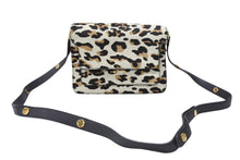 Load image into Gallery viewer, MARNI マルニ レオパード柄 ハラコ ショルダーバッグ SBMPN09YN0LV358 00W20 ホワイト ブラウン ブラック ゴールド金具 中古 4b006091