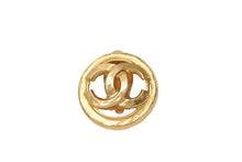 Load image into Gallery viewer, 極美品 CHANEL シャネル ココマーク ラウンドイヤリング 重量約15.2g 04P刻印 ゴールド メタル GP 両耳用 中古 4b006098