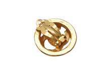 Load image into Gallery viewer, 極美品 CHANEL シャネル ココマーク ラウンドイヤリング 重量約15.2g 04P刻印 ゴールド メタル GP 両耳用 中古 4b006098