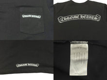 画像をギャラリービューアに読み込む, CHROME HEARTS クロムハーツ 半袖Tシャツ サイズS スクロールラベルロゴ プリント ブラック ホワイト 美品 中古 4b006110