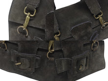 Load image into Gallery viewer, MIUMIU ミュウミュウ スウェード ワンショルダーバッグ クラッチバッグ 2WAY カーキ エンボスロゴ アンティークゴールド金具 良品 中古 4b006115