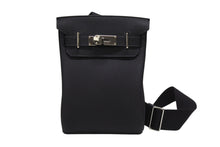 画像をギャラリービューアに読み込む, 新品同様 エルメス HERMES アッカドPM W刻印 ワンショルダーバッグ ネイビー トゴ 新型 シルバー金具 中古 4b006138